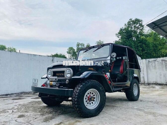 Toyota Landcruiser FJ40 1972 Đen Xăng Sàn 3 cấp
