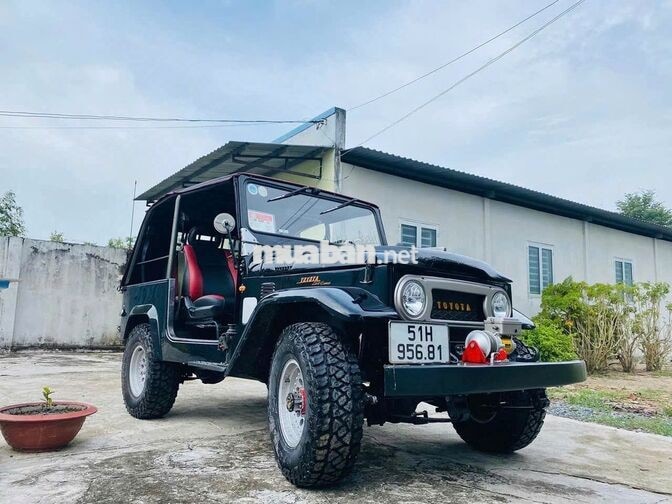 Toyota Landcruiser FJ40 1972 Đen Xăng Sàn 3 cấp