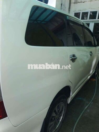Toyota Innova 2.0 Số sàn Xăng Trắng
