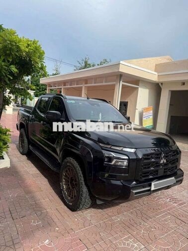 Mitsubishi Triton Athtele 2024 2 cầu Đen 45.000km