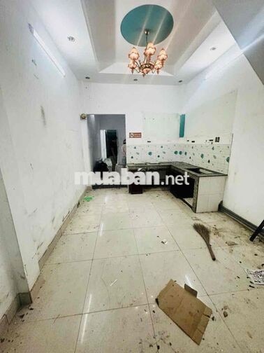cho thuê nhà giá rẻ diện tích dài 33m làm xưởng kho