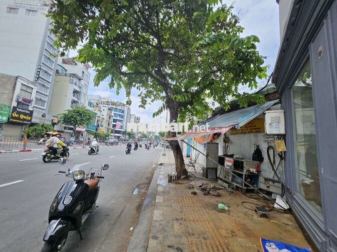TÔI CHỦ NHÀ CẦN CHO THUÊ 137 ĐÀO DUY TỪ, P5, QUẬN10 GIÁ 45 TRIỆU/THÁNG
