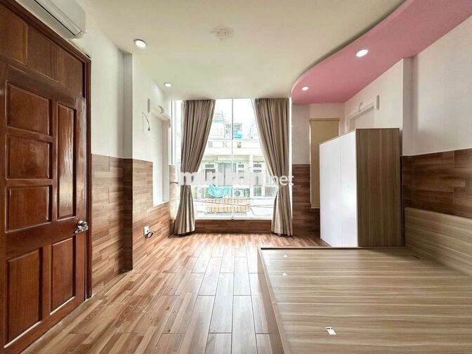 STUDIO CỬA KÍNH LỚN GẦN EMART PHAN HUY ÍCH SẴN BỒN TẮM LỚN