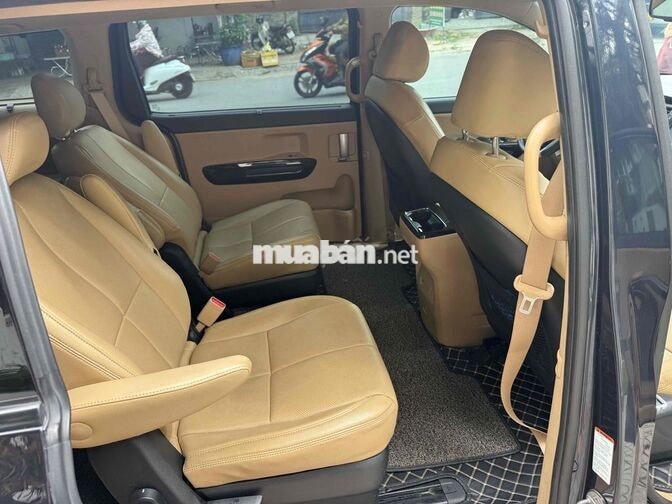 KIA Sedona 2020 bản full máy dầu Đen xanh