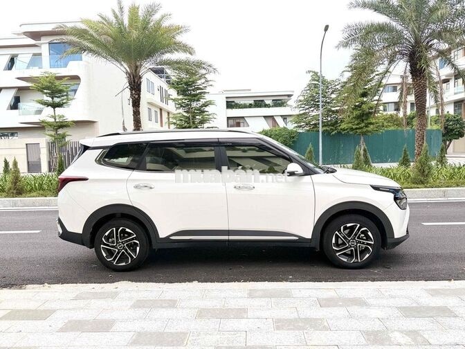 KIA CARENS 1.5G LUXURY 2024 Trắng 7 chỗ