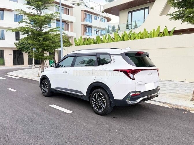 KIA CARENS 1.5G LUXURY 2024 Trắng 7 chỗ