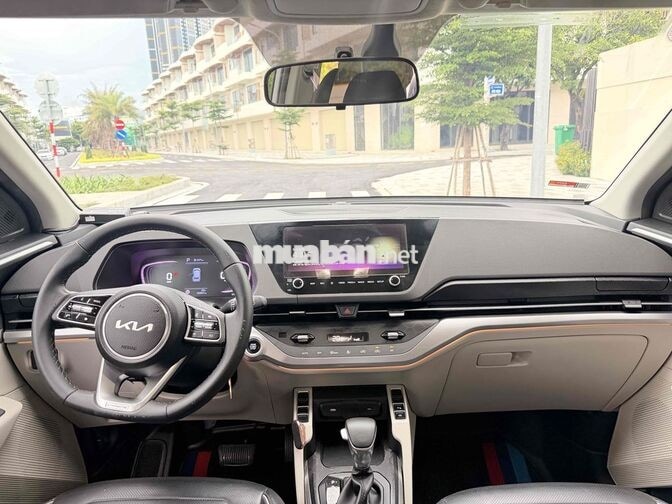 KIA CARENS 1.5G LUXURY 2024 Trắng 7 chỗ