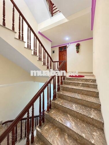 BÁN TOÀ NHÀ KHÁCH SẠN KHU VỰC SÂN BAY NỘI BÀI – BẤT ĐỘNG SẢN DÒNG TIỀN