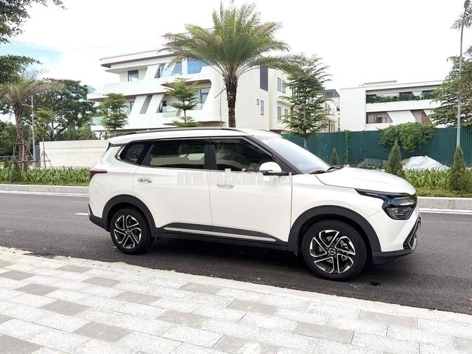 KIA CARENS 1.5G LUXURY 2024 Trắng 7 chỗ