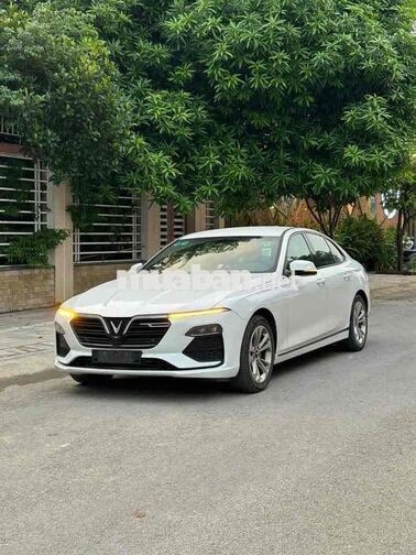VinFast Lux A Base 2.0 AT Turbo sản xuất 2022