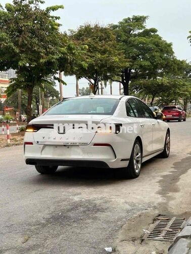 VinFast Lux A Base 2.0 AT Turbo sản xuất 2022