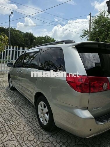 Toyota Sienna 2007 Bạc 145283 km