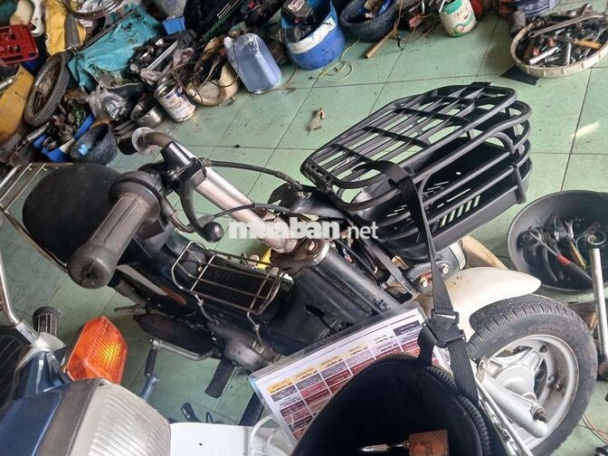Honda Chaly 50cc Trắng Đen