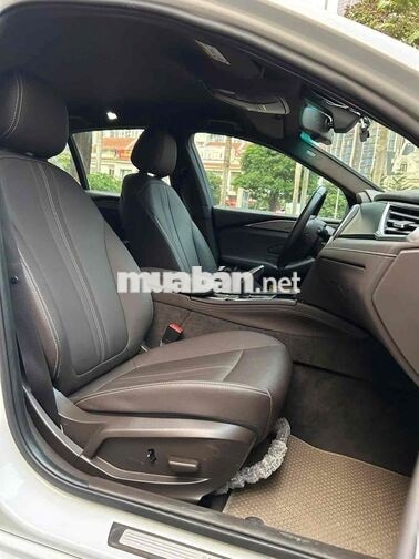 VinFast Lux A Base 2.0 AT Turbo sản xuất 2022