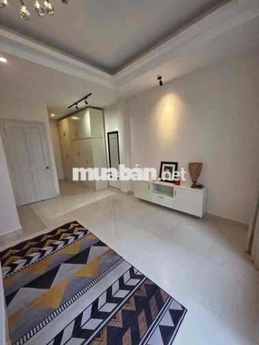 Bán nhà 3 tầng 131.6m² sử dụng, đất 39m².  Địa chỉ: 252/57F Cao Thắng,