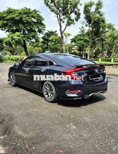 Honda Civic G 2020 đi 68000km đã lên ít đồ chơi