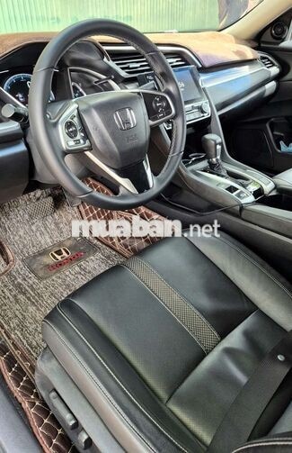 Honda Civic G 2020 đi 68000km đã lên ít đồ chơi