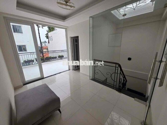 Bán nhà 3 tầng 131.6m² sử dụng, đất 39m².  Địa chỉ: 252/57F Cao Thắng,