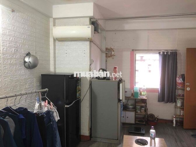 Cho thuê căn hộ ~20m2 , Lầu 5 thang bộ