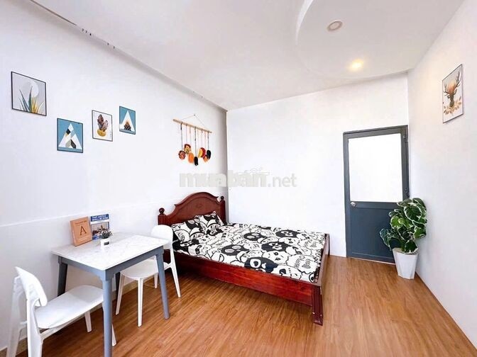 CHDV 3 Phòng Ngủ Thang máy  Rộng 80m2 Ngay Đh Hoa Sen UEH Bách Khoa 