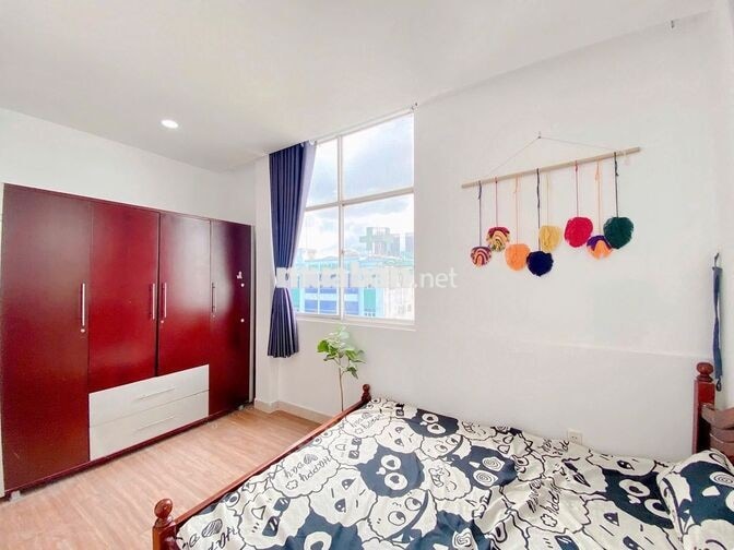 CHDV 3 Phòng Ngủ Thang máy  Rộng 80m2 Ngay Đh Hoa Sen UEH Bách Khoa 