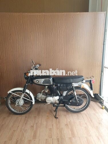 Honda 67 Đen, Trắng