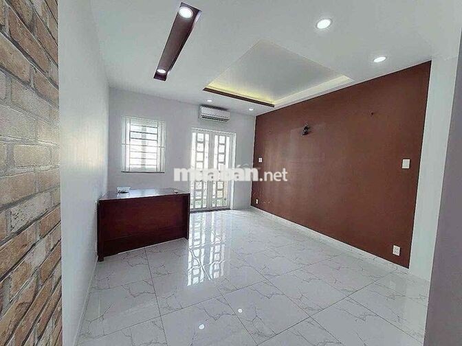 Nhà Mới 1/Lê Văn Quới.DT.4 X 18m 3Lầu 5PN 5WC.nội thất cơ bản