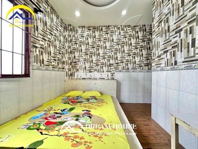 CHỈ 2TR8 - FUII NỘI THẤT - CỬA SỔ TRỜI- MÁY NÓNG LẠNH