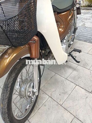 Honda Cub 50 phân khối Nâu Trắng