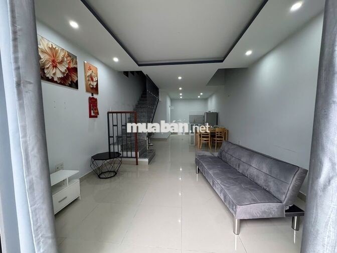 Cho thuê nhà nguyên căn 2pn sân xe rộng ! khu dân cư yên tĩnh!