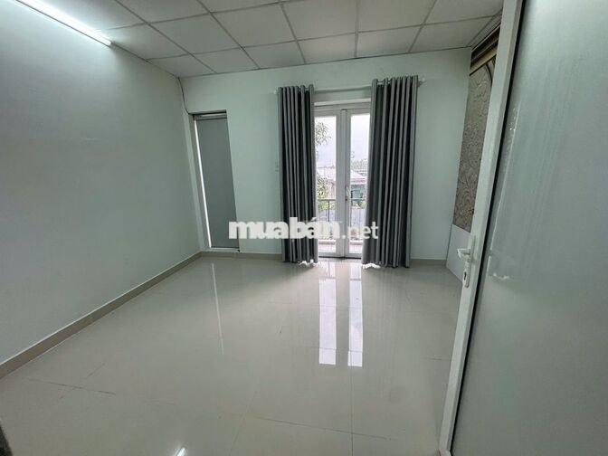 Cho thuê nhà nguyên căn 2pn sân xe rộng ! khu dân cư yên tĩnh!