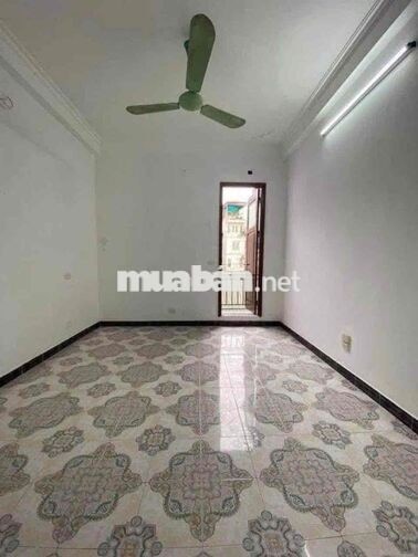 Cho thuê nguyên căn phố Trương Định 33m2 x4T 4PN giá 9.8 triệu/1th nhà
