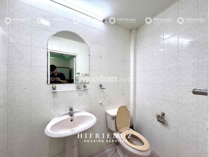 trống sẵn phòng Studio cửa sổ và 1 Phòng ngủ tách bếp ngay Q5