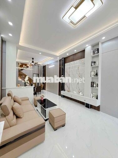 Quận 7 - 5 Tỷ 950 - Nhà Mới 2 Tầng 66m² - Ngang 4m - 3PN - Ngay UBND P