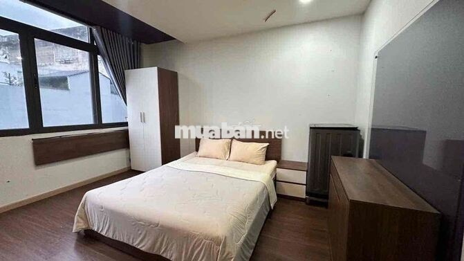 Căn hộ studio cao cấp cửa sổ lớn thoáng mát Phó Đức Chính quận 1