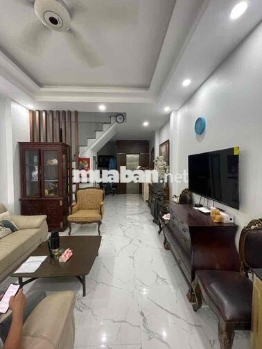 Bán Nhà Phố Thái Hà, Đống Đa. Dt: 40m x 6 tầng, thang máy. Giá 15.6tỷ