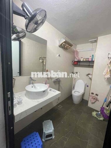 Bán Nhà Phố Thái Hà, Đống Đa. Dt: 40m x 6 tầng, thang máy. Giá 15.6tỷ