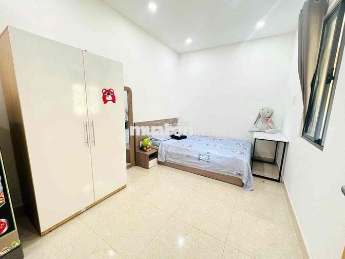 Căn hộ studio xinh xắn full nội thất Tôn Đản quận 4 có thang máy