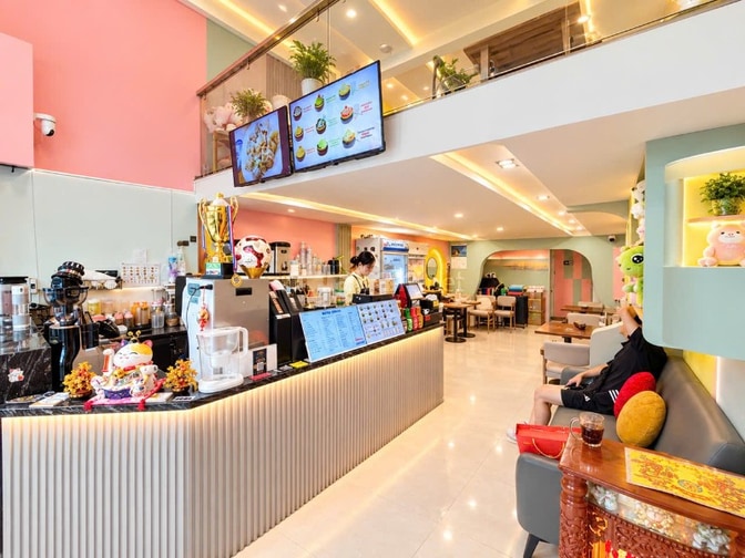 Sang nhượng quán ăn đang hoạt động 2 mô hình kem và Mỳ
