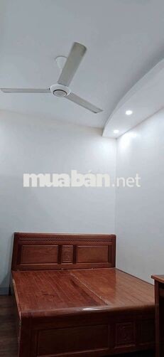 Cho thuê nhà 03 tầng tại Liên Mạc