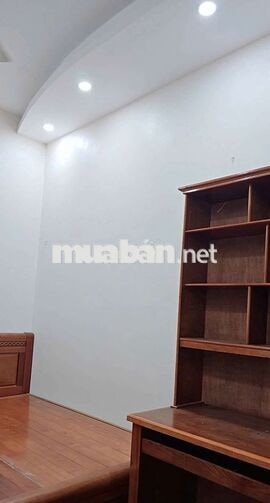 Cho thuê nhà 03 tầng tại Liên Mạc