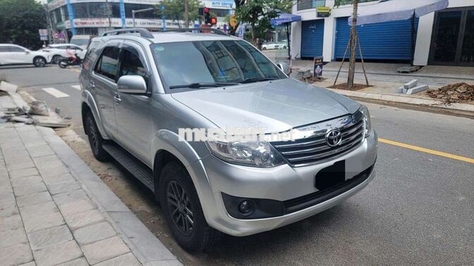 Toyota Fortuner 2012 Số sàn Bạc 270.620 km