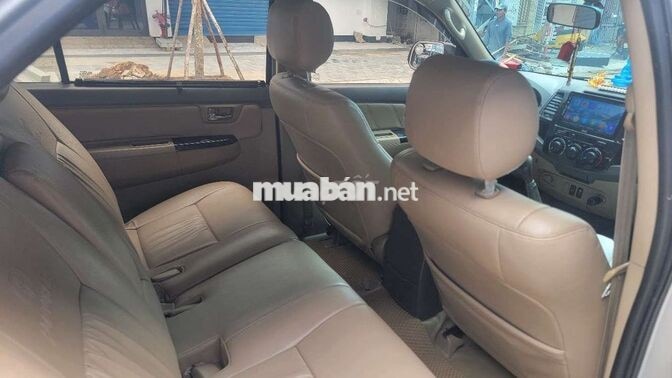 Toyota Fortuner 2012 Số sàn Bạc 270.620 km
