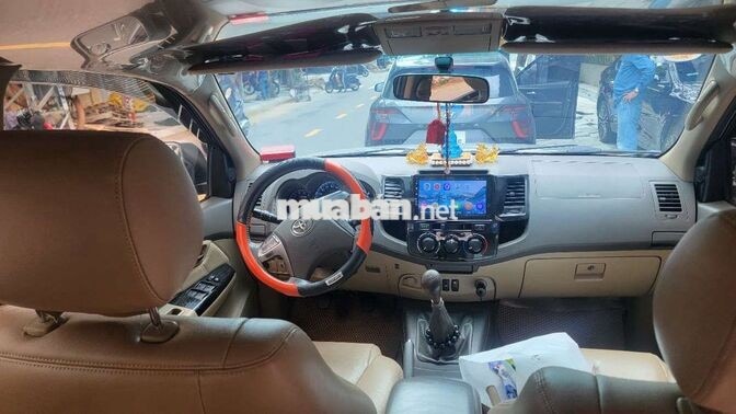 Toyota Fortuner 2012 Số sàn Bạc 270.620 km