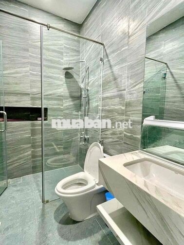 CHO THUÊ CĂN HỘ CỬA SỔ SIÊU THOÁNG GIÁ SIÊU MỀM NGAY CHỢ BÔNG SAO