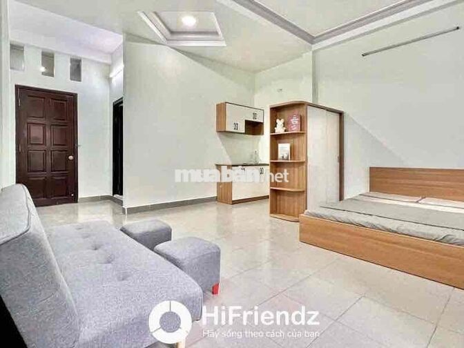 CHO THUÊ CĂN HỘ BANCON VÀ CỬA SỔ FULL NỘI THẤT NGAY PARCMALL