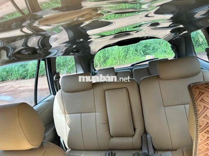 Toyota Innova E 2016 Vàng cát