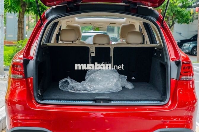Mercedes-Benz E-Class E200
