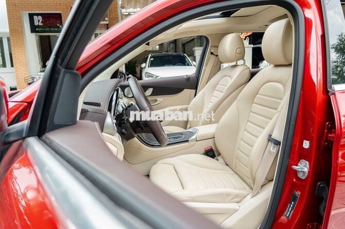 Mercedes-Benz E-Class E200
