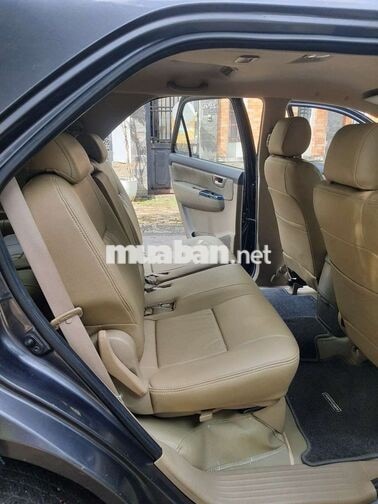 Toyota Fortuner 2013 Xám 7 chỗ Xăng Tự động 2 cầu 